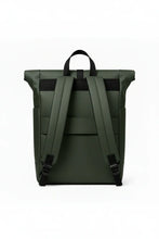 Charger l'image dans la galerie, Sac à dos vert olive vue de dos avec bretelles rembourrées et poignée noire